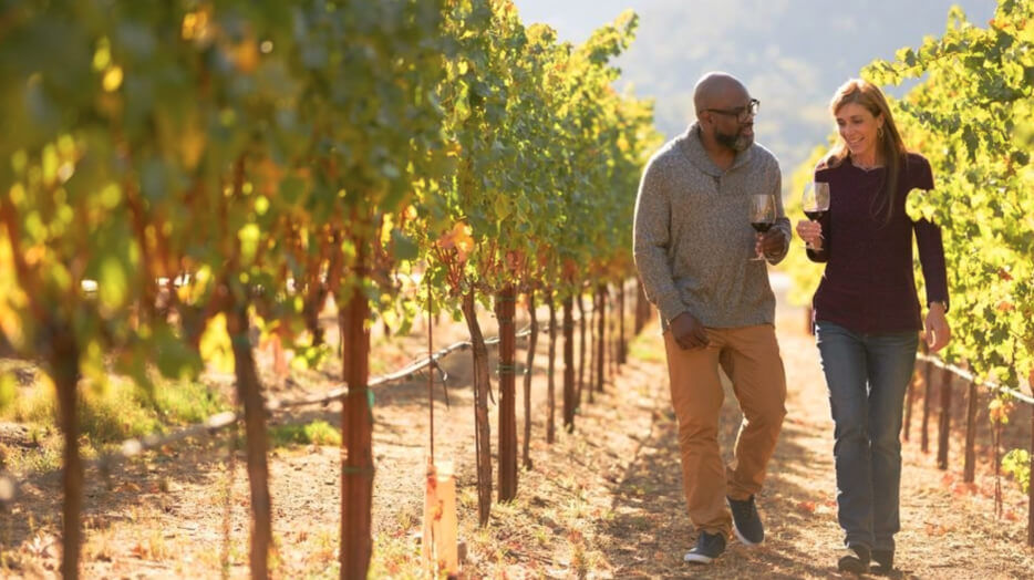 People strolling and tasting wine at Cakebread Cellars